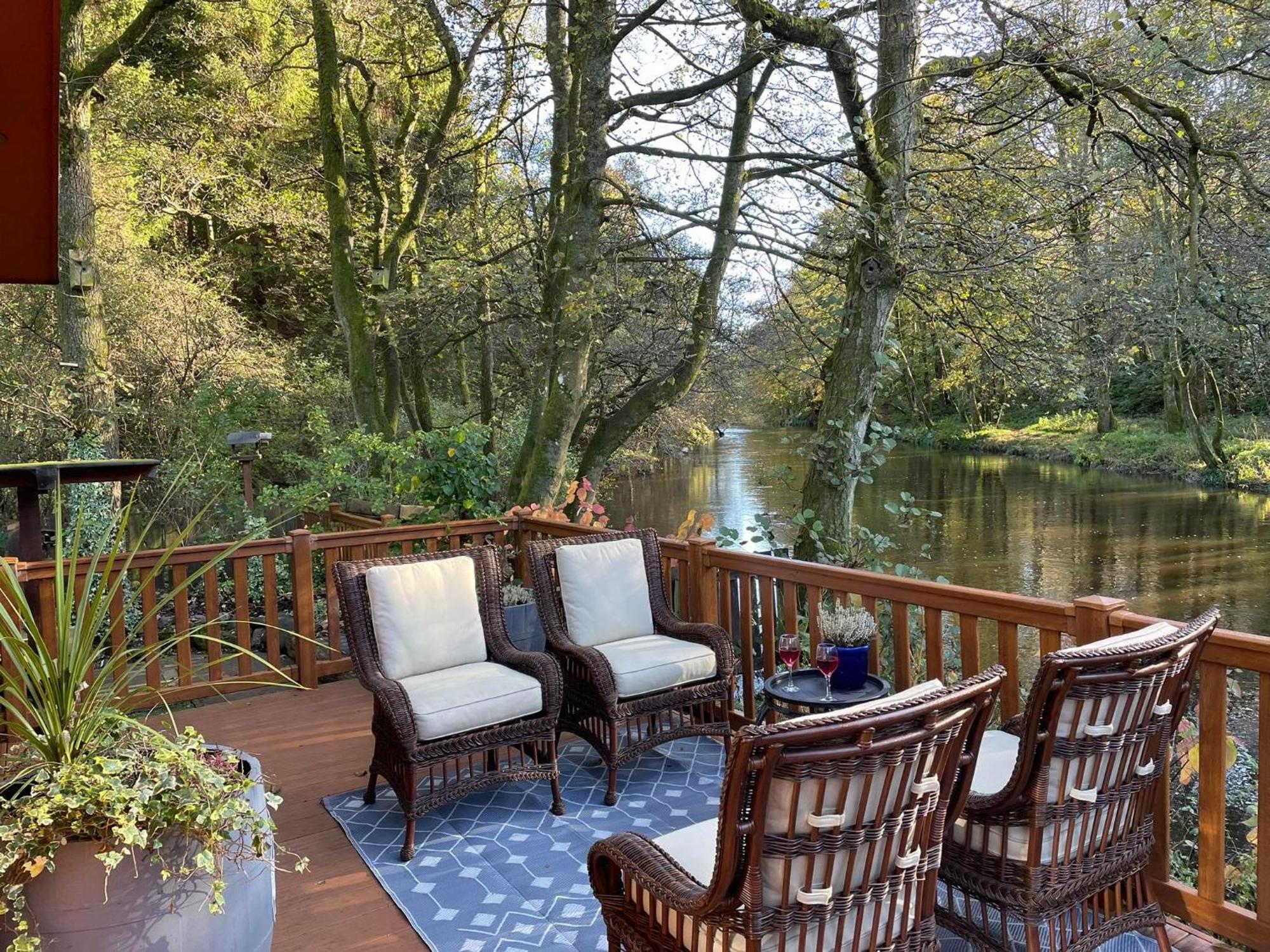 Riverbank Lodge Dollar Екстериор снимка