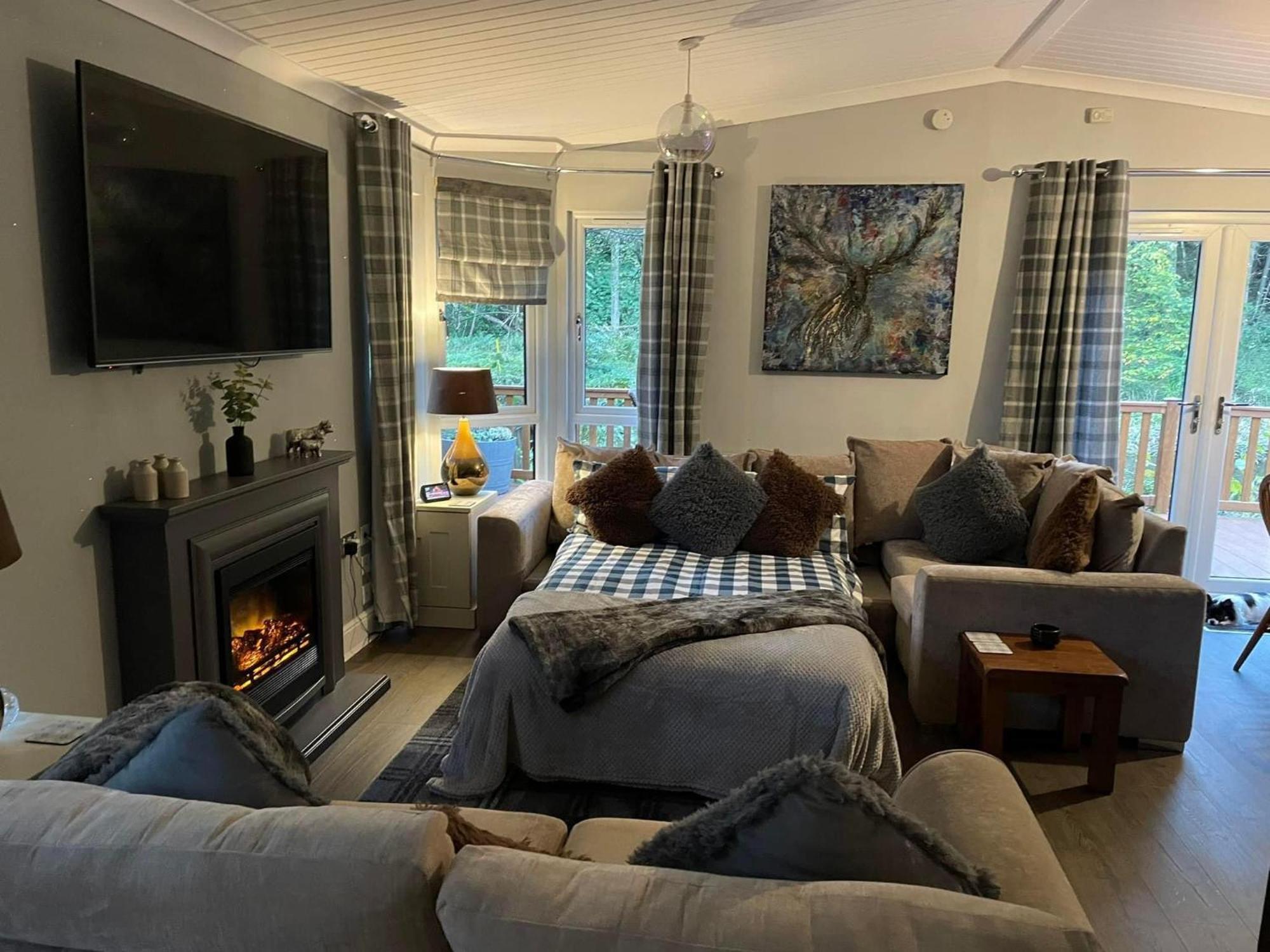 Riverbank Lodge Dollar Екстериор снимка