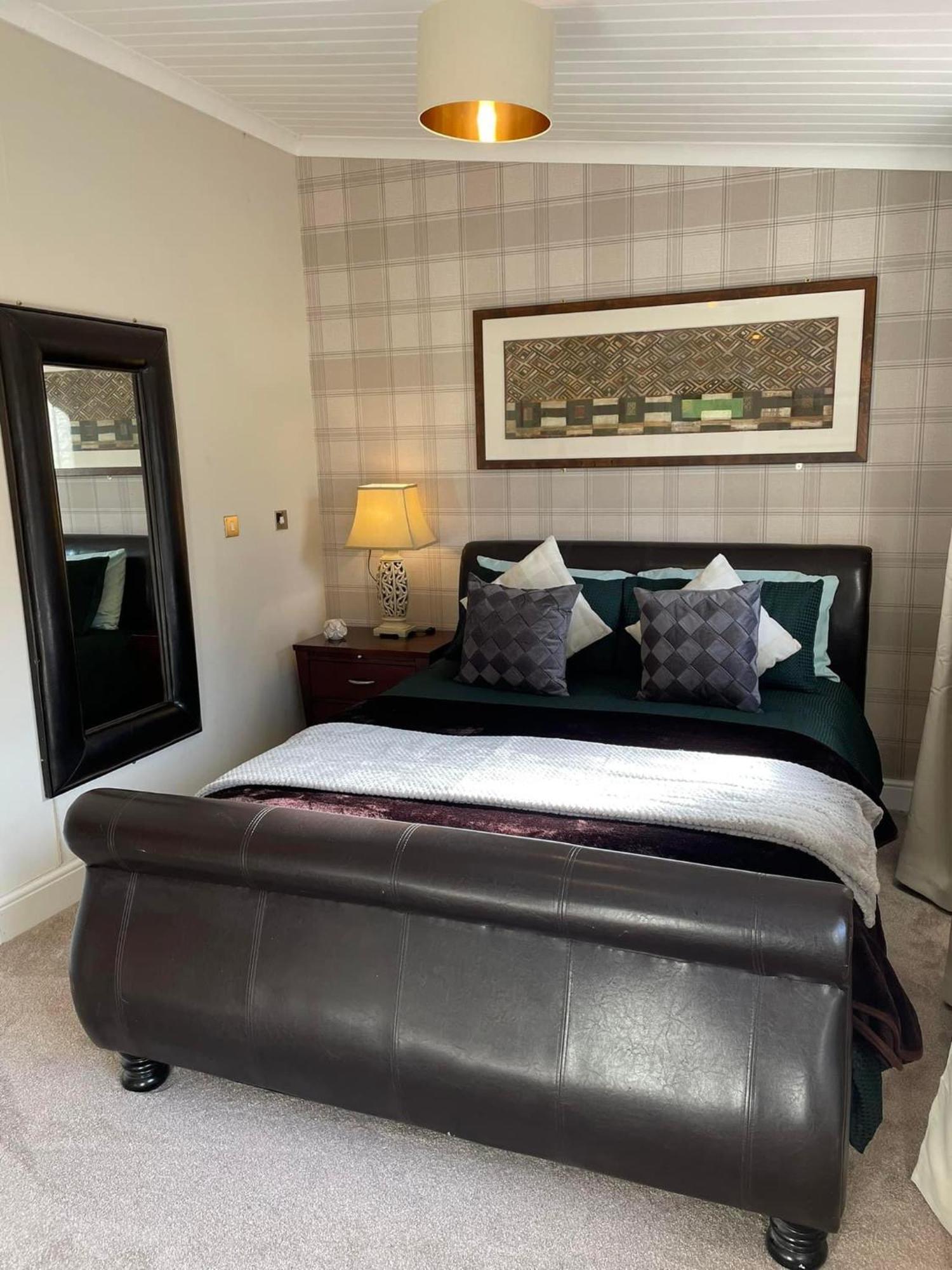 Riverbank Lodge Dollar Екстериор снимка
